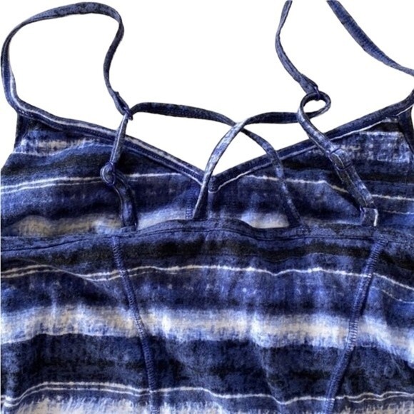 Athleta Urban Explorer Strappy Tie Dye Yoga Workout Tank Shelf Bra Activewear - Picture 11 of 13